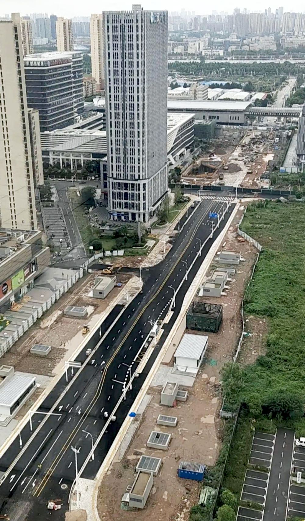 光霞站还路进展